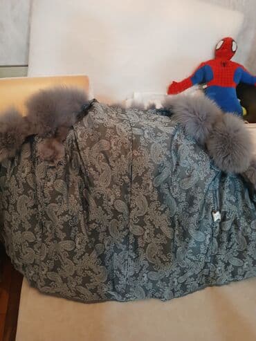 женские меховые жилеты: Boz rəngdə xəz jilet - Həcmli, yumşaq tüklü blok panellərdən ibarət — 3