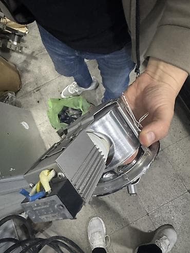 20 edded var led spotlar. Bir denesi 1 azn Yaxşı veziyyetde — 3