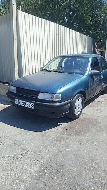 guzgu: Opel Vectra A sedan - Kuzov: 4 qapılı sedan, tünd yaşıl rəng - — 1