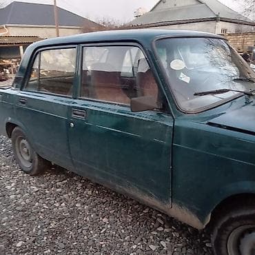 vaz zamoku: VAZ 2107 sedan – yaşıl rəng, 4 qapı, arxa ötürücülü klassik model — 2