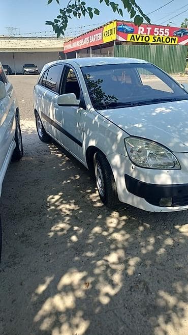 Kia Rio hatchback, ağ rəng - Kuzov: 5 qapılı hatchback, kompakt ölçü lalafo.az -da Kia Rio hatchback, ağ rəng - Kuzov: 5 qapılı hatchback, kompakt ölçü