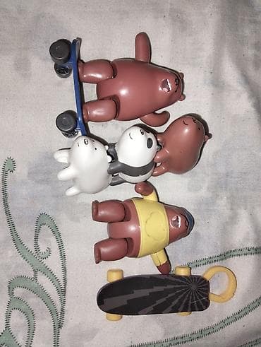 “We Bare Bears” mövzusunda fiqur dəsti - 4 ədəd plastik ayı fiquru