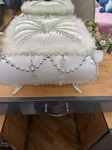 bayram xonçasi: Zinətli toy/gəlin sandığı – dekorativ kürsülü qutu - Material: atlas — 5