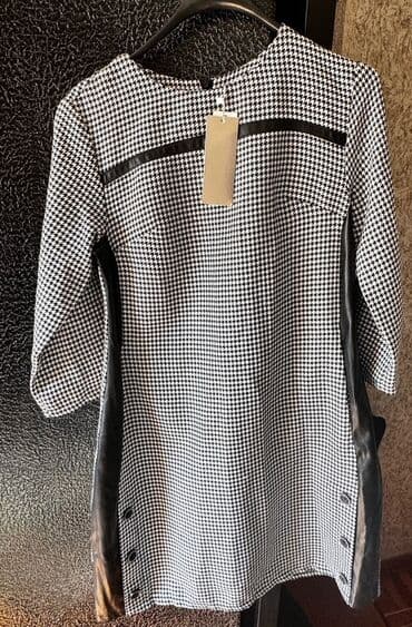 şiş qadın ətəkləri: - Qadın ətəyi: A-kəsim, dizə yaxın uzunluq. Xırda xanalı (çəkmə) — 3