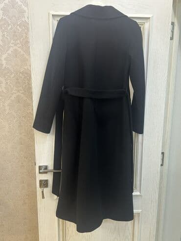 Coğrafiya: Qadın uzun palto – qara rəng - Klassik, düz kəsim - Uzun model — 2