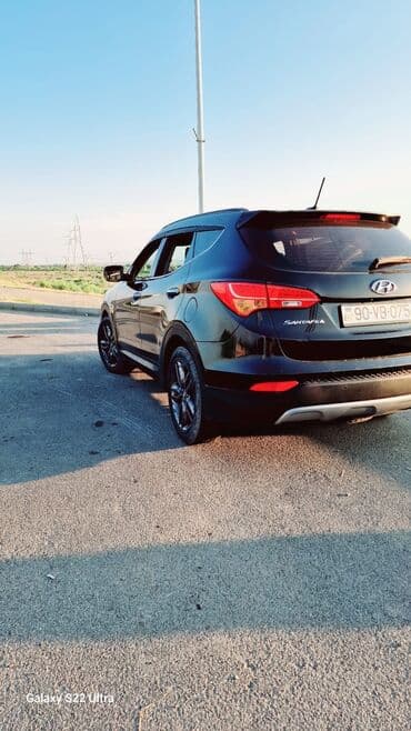 Hyundai Santa Fe – qara rəngli, şəhər və uzun yola uyğun komfortlu