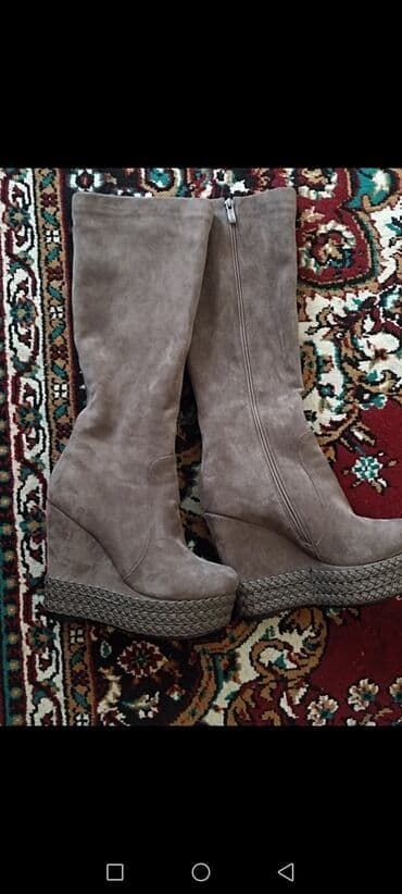 mini yubka geyinen qizlar: Qadın çəkmələri – platformalı və gizli dabanlı - Rəng — 1