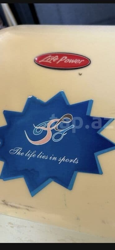 дом с бассейном: Qiymət: 350 AZN Məhsul: Qaçış trenajoru Təsvir: - Elektrikli qaçış — 3