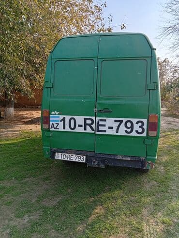 su getiren masinlar: Yükdaşıma xidməti – yaşıl rəngli iri həcmli yük mikroavtobusu - Uzun — 5