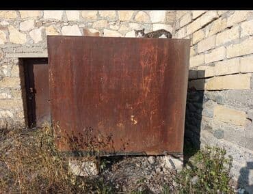 2.500 Iki ton yarimlik su ceni satilir Gence seheri cavadxan kucesi
