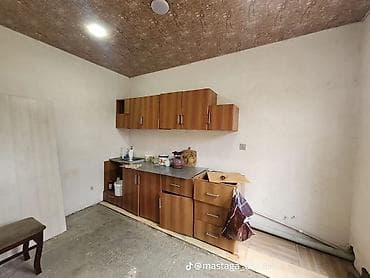 Дома: 3 otaqlı həyət evi - Daş hasarlı kiçik həyət: giriş qapısı, açıq — 6