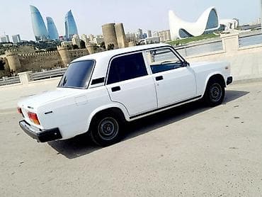 vaz 2107 abilsofka: VAZ 2107, ağ rəng, 4 qapı sedan. Texniki xüsusiyyətlər: - Benzin — 4