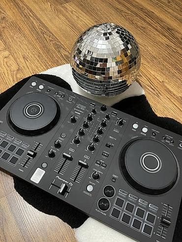 Pioneer DJ DDJ‑FLX4 – 2 kanallı DJ kontroller Yeni kimidir istifade
