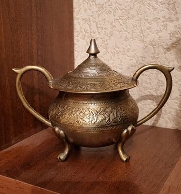 qədim romada əsgər ayaqqabısı: Qədim qab. Latun — 1