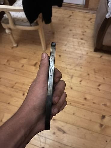 apple 17 pro max: IPhone 14 Pro, 256 GB, Space Gray, Face ID — 3