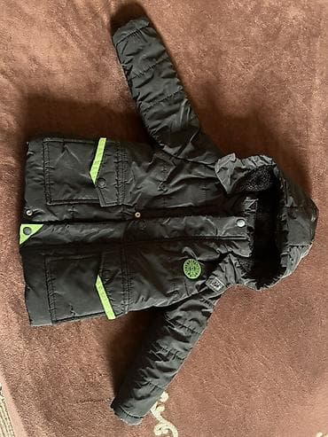 Uşaq üçün qış kurtkasi - Rəng: qara, - Uşaqlar üçün praktik və isti