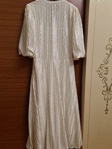 ağ donlar instagram: Cəmi 1cə dəfə geyinilib — 2