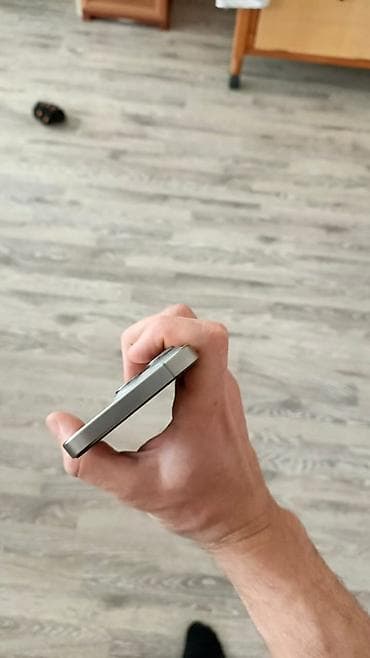 soba şuşəsi: IPhone 15 Pro, Gümüşü — 3