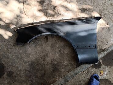 w210 krilo: Sol ön, Mercedes-Benz W202, Tayvan, Ünvandan götürmə — 1