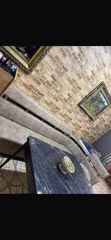 kükna mebeli: Mebelin uzunlugu 260 Eni 60 sm Stolun uzunu 140 acilanda 180 Sm Eni — 2