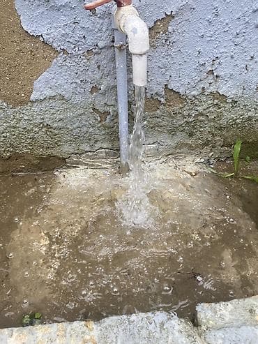 Kirayə qaraj: Həyətyanı sahə üçün daşla döşənmiş, üstü örtülü geniş qaraj/seyfəli — 7