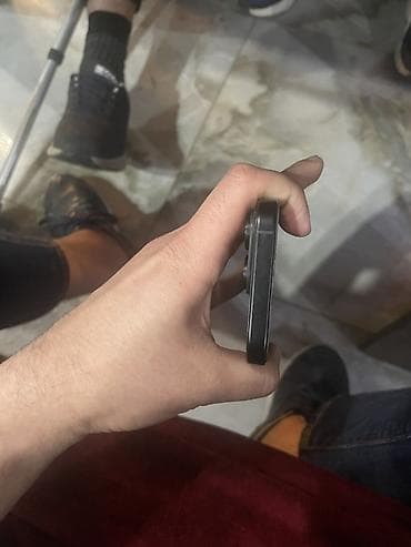 irşad iphone 11: IPhone 16 Pro, 256 GB, Qara, Simsiz şarj — 3