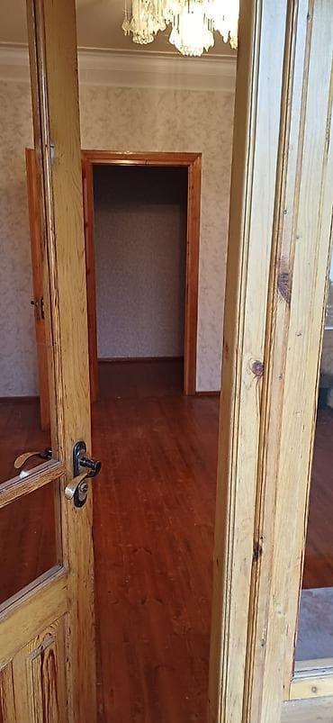 ev axdarıram: Bakı, 2 otaqlı, Köhnə tikili, m. Xalqlar Dostluğu, 70 kv. m — 5