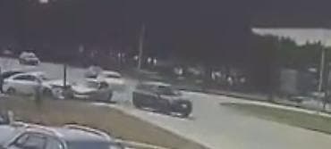 niva oturacaq: Hyundai Elantra, gümüşü rəng. Sedan kuzov. Texniki xüsusiyyətlər: - — 2