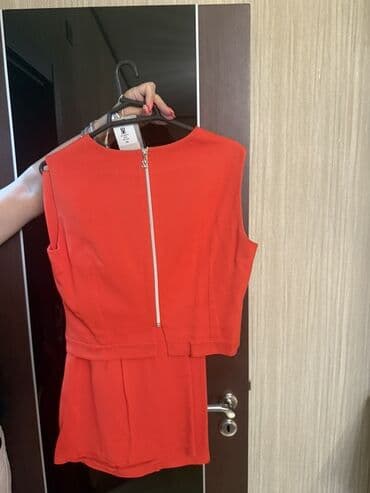 прокат мужских костюмов бишкек: Nahar kostyumu narıncı rəngdə, uzunqol və ciblidir, klassik bir kəsimə — 3