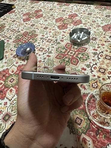 telfolar: IPhone 15, 128 GB, Ağ — 3