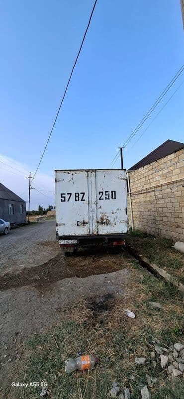 zmz mator: Yük Daşıma Furqonu – ağ rəngli, qapalı “bort”/konteyner tipli kuzov — 4