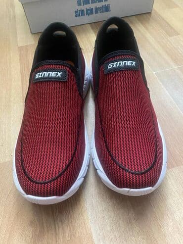 gore tex qadın krossovkaları: Ölçü: 40, Yeni — 1