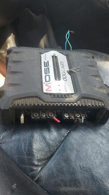 gucləndirici: Kenwood KAC-M525 avtomobil gücləndiricisi - Maksimal güc: 350W — 2