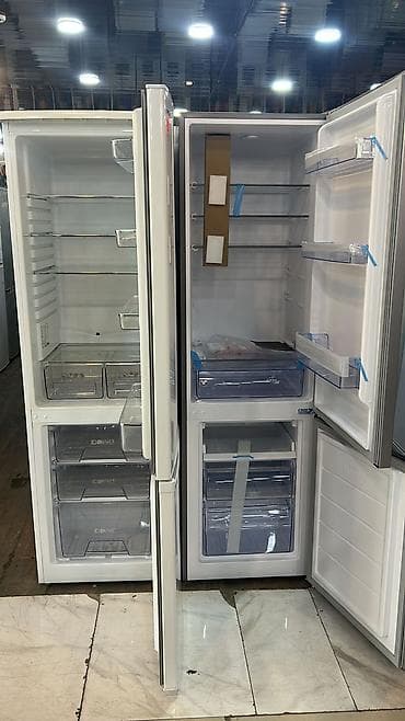 Ikili qapılı soyuducu (yanbayan “Side-by-Side” üslubuna bənzər geniş