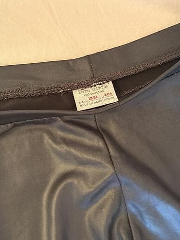 deri plas: Zara Girls kolleksiyasından qara rəngli, dəri effekti olan leggings — 1