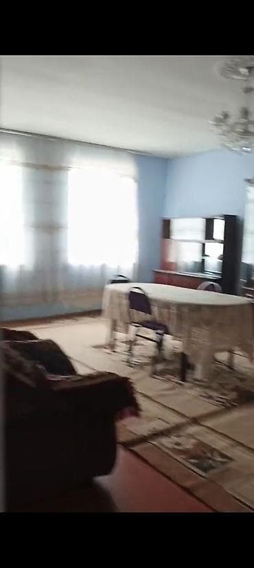 gencede heyet evi satilir: Gence seher Samux rayon ziyadli kend mektebin arxasi. Mehle evi 8 — 2