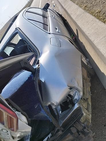 format diski: Məhsul: Mercedes-Benz sedan – ehtiyat hissələri üçün Təsvir: - Korpus — 2