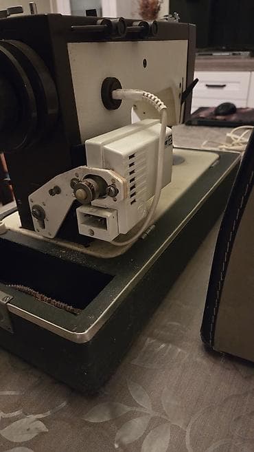 VERITAS tikiş maşını - Mexaniki-elektrikli masaüstü model, sərt — 4