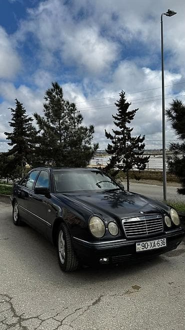 mersedes sükanı: Mercedes-Benz E-Class: 2.4 l | 1998 il Sedan — 5