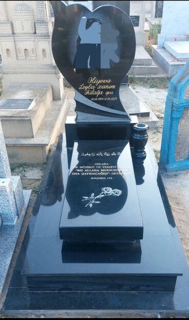 sürgülü cam balkon: Qəbir daşları — 3