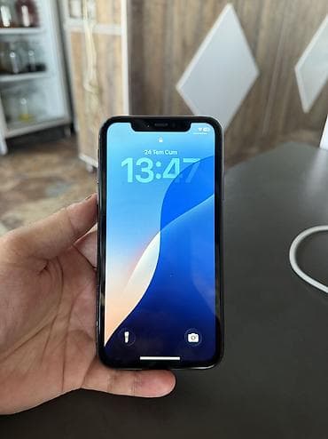 IPhone 11, 128 GB, Qara
