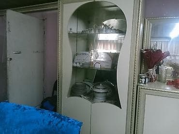 islenmis ofis kreslolari: Masa və oturacaqlar — 3