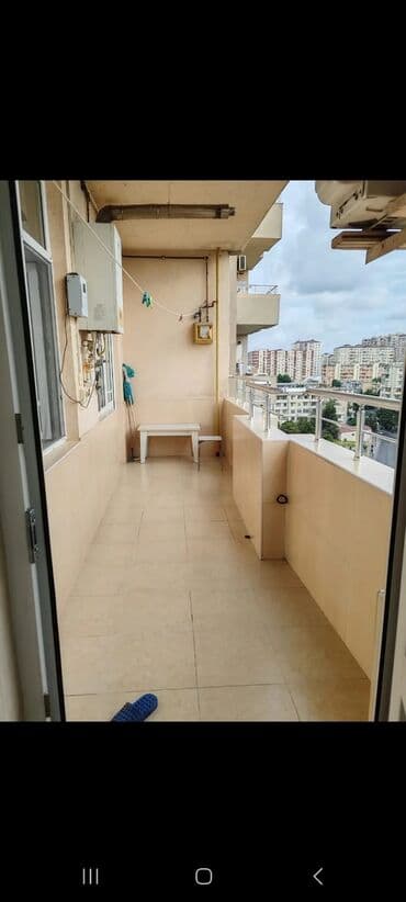 продаю 1 комнатную квартиру: 8-ой километр, 3 комнаты, Новостройка, м. Халглар Достлугу, 105 м² — 2