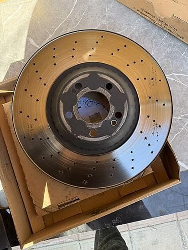 mersedes buferi satilir: Məhsul: Avtomobil üçün əyləc sistemi komplekti Tərkibi: - 4 ədəd — 2