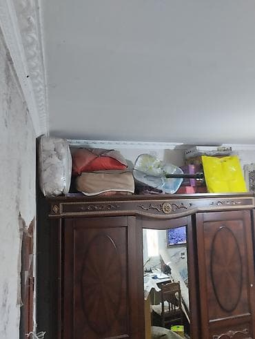 İşlənmiş, 3 qapılı, Güzgülü, Qəhvəyi, Taxta, Açılan, Düz dolab