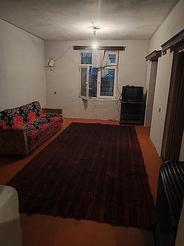 ev axtaram: Koroğlu Böyükşor qəsəbəsində yerləşən köhnə həyət evi – 4 otaq — 5