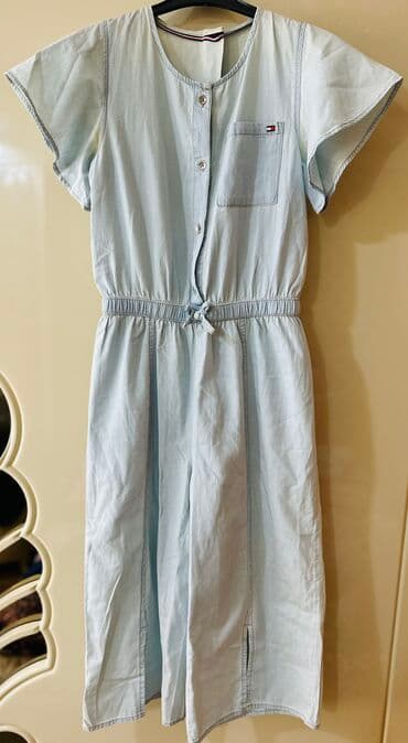 Tulum. Tommy Hilfiger. Razmer 12-14 yaş Xarici brenddir. Tanıyanlar lalafo.az -da Tulum. Tommy Hilfiger. Razmer 12-14 yaş Xarici brenddir. Tanıyanlar