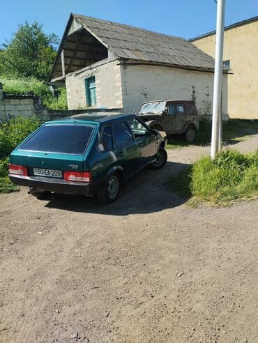 qaz 53 təkərləri: Vaz 2109 hatchback Xüsusiyyətlər: - Kuzov: 5 qapılı hatchback, tünd — 5