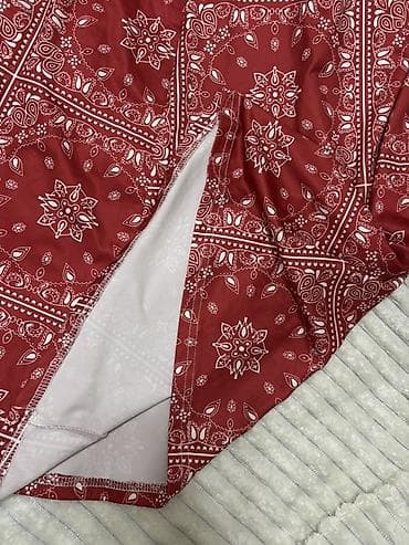 Kişi geyimləri: Bohem ətək Ölçü: Standart(streclik var) 2-3 dəfə geyinilib, yeni — 3