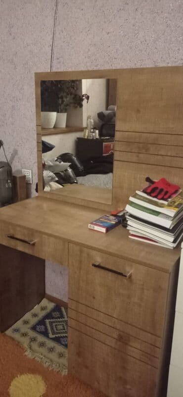 туалетный столик белый: Новый, Трюмо — 1